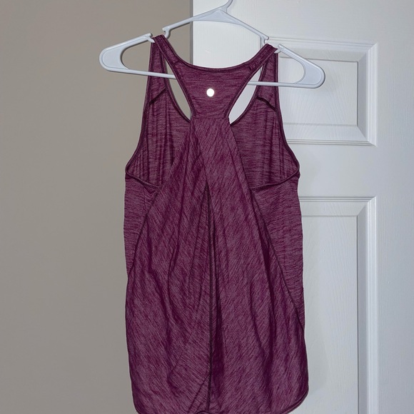 SOLD Workout tank top - Picture 3 of 4